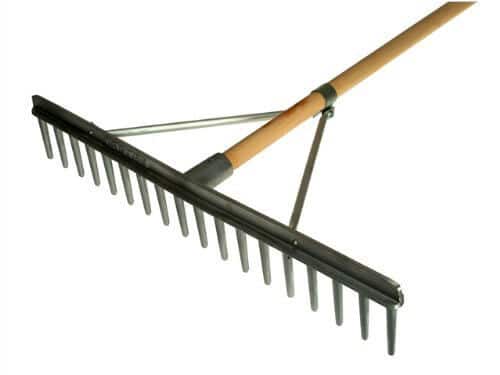 Best gravel rakes: reviews & buyer's guide - Urban Turnip